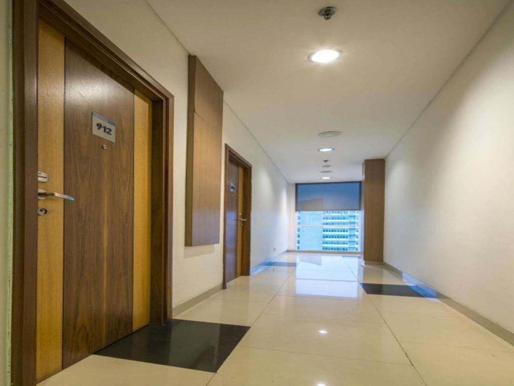 Hotel 88 Grogol By Wh Jakarta Exterior photo